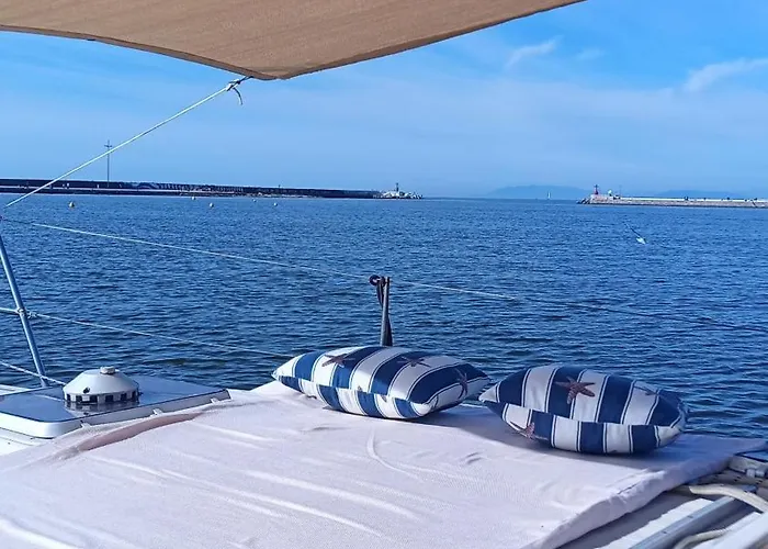 Bed & Boat L' Isola Che Non C'e Botel Viareggio